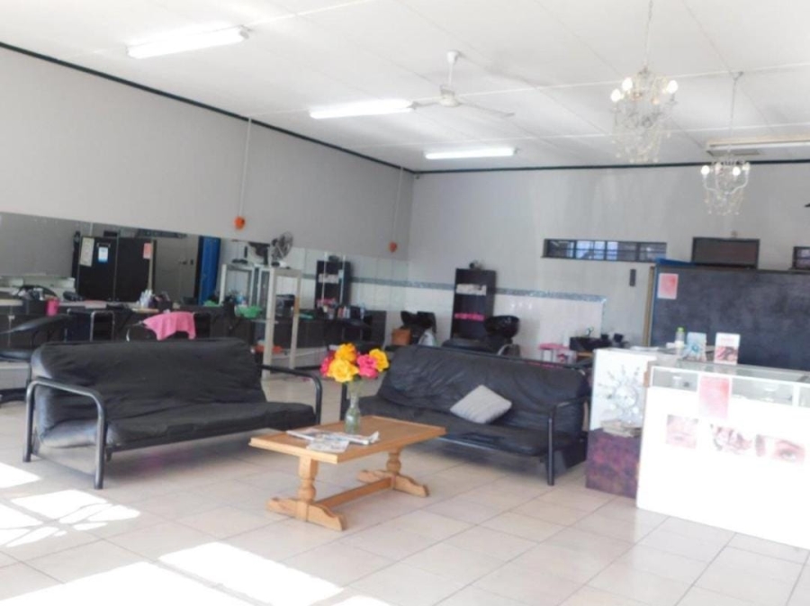 Commercial Property for Sale in Braelyn Heights Eastern Cape